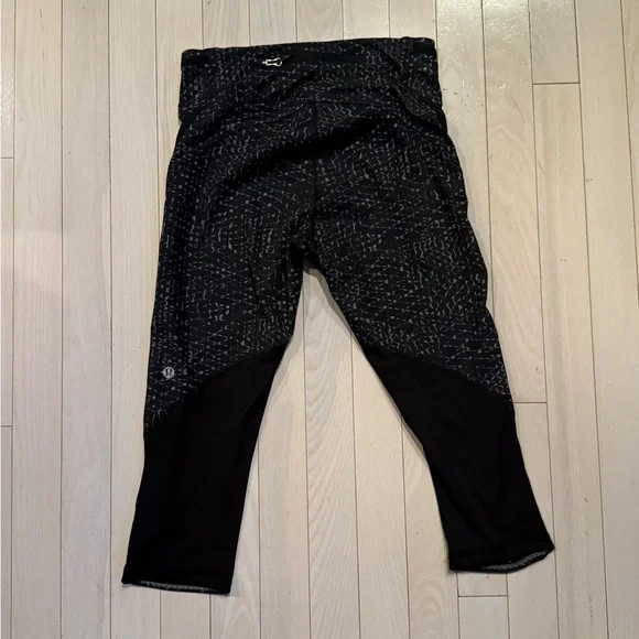 Lululemon capri leggings - Picture 2 of 5